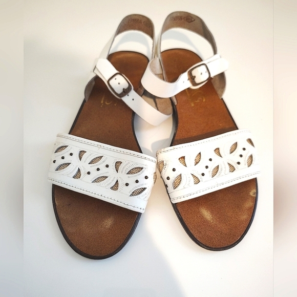 Vintage White Leather Sandals - Picture 5 of 5